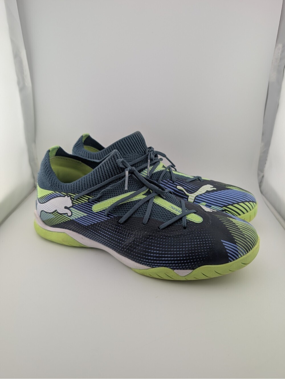 Puma Men's Size 7.5 Future 7 Match IT Indoor Soccer Shoes Gray Skies Fizzy Apple